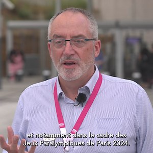 🚊 Direction la gare de Saint-Denis pour découvrir comment nos équipes se sont mobilisées pour rendre nos gares accessibles à toutes et tous à l'occasion des Jeux Olympiques et Paralympiques de Paris 2024 🥇. Entre aménagement des infrastructures et mise en place de services d'assistance, un vrai travail de fond en faveur de l'inclusion et de l'accueil de tous nos voyageurs 🦽🦯🧏. | SNCF Gares & Connexions
