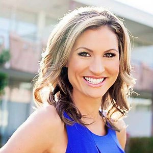 Nicole Zaloumis Bio || Una periodista con figura sexy con información de casado y esposo - Biografía