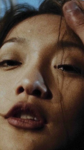 Asian Cinema Archive on Instagram: "Suzhou River (2000), Lou Ye A tragic love story set in contemporary Shanghai. The film stars Zhou Xun in a dual role as two different women and Jia Hongsheng as a man obsessed with finding a woman from his past. #asiancinema #cinephile #cinephilecommunity #chinesecinema"