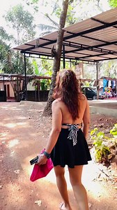 88K views · 6K reactions | Ese na mujhe tum dekho  #masti #priyagolani #goa #streetstyle | Priya Golani | Facebook