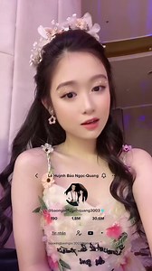 72K views · 3.3K reactions |  Kênh tiktok ( 1,8M đăng ký ) có tích xanh - Ngọc ghim ở ảnh cả nhà ạ Còn lại [ Trang khác là giả tạo và lừa gạt - lừa bán hàng, lừa kêu gọi từ thiện “] nhé #bebaongoc | Lê Huỳnh Bảo Ngọc | Facebook