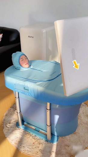 784K views · 43 reactions | Introducing the innovative Folding Bath Bucket for adults - enjoy a relaxing soak with automatic heating feature. Compact, convenient, and stylish! ✨ #BathBucket #RelaxationEssential #SelfCareRoutine #InnovativeDesign #HomeSpaExperience | Smart Home Gadgets | Facebook