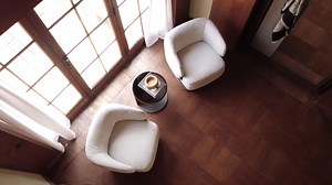 Marabù nasce da un contrasto sia funzionale che estetico. Una seduta morbida e accogliente, il cui corpo voluminoso è sostenuto da una struttura in tubolare curvato che sembra farla fluttuare a mezz’aria. Scopri di più: www.ditreitalia.com/it/prodotti/poltroncine/marabu / Marabù is the outcome of a functional and aesthetic contrast. A soft, embracing seat, with a voluminous body supported by a curved tubular frame that appears to let it float in mid-air. Discover more: www.ditreitalia.com/en/pro