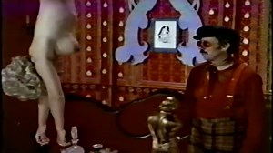 Neola Graef Nue (20 ans dans cette scène) dans Pinocchio (1971)