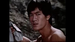 FIND YOUR WILD: Film Fest Highlights: Kick Ass!: ENTER THE CLONES OF BRUCE USA 2023, David Gregory (German Premiere) In the early seventies, with just a handful of breathtaking martial arts films under his belt, Bruce Lee became the new icon of international action cinema. Only hours after his untimely death in 1973, film studios began to frantically hunt for a new star to succeed the martial arts king on the big screen. From a decision driven by commercial motives grew an army of Bruce Lee clon