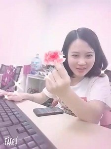 20/10 FaceU app lại có hiệu ứng quay “Magic Flowers" dễ cưng quá. FaceU app cho ra mắt hiệu ứng "Magic Flower" sáng tạo. Người dùng có thể làm ngưng đọng cánh hoa rơi và khi bạn tạo ngón tay trái tim trước camera, hoa hồng sẽ xuất hiện Các bạn ơi download FaceU app và sử dụng hiệu ứng “Magic Flowers" ở đây nà https://go.onelink.me/51r7/DearLady ) #Faceu #Faceuyêungườiphụnữcủabạn #ToMyDearLady | Đoàn Thị Ngọc Ánh