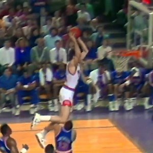Tom Chambers has one of the nastiest dunks in NBA history over Mark Jackson of the new York Knicks in 1989🤯👀 #80s #phoenix #newyork #NBA | Two Three Gaming