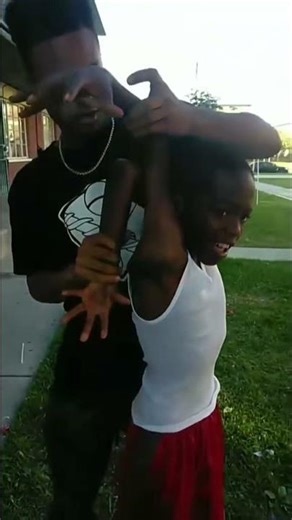 Kid learns arm contortion in a day!