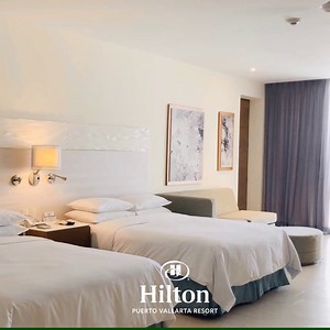 En esta habitación podrás disfrutar de los mejores atardeceres de Puerto Vallarta además de contar con amenidades que harán las mejores vacaciones. Pregunta por Jr. Suite Jacuzzi te va a encantar "Reserva directo con nosotros. 💻 nuestro sitio web 👉 https://hil.tn/ynqz4 📞(322) 176-1176 📩 escribe a ✍ PVRPV.reservations@hilton.com. Nuestro programa mundial de Hilton #EventReady intensifica nuestros rigurosos estándares de limpieza ofreciéndole seguridad y tranquilidad durante su estadía para má