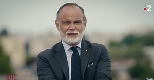 "L'angle que vous choisissez est absurde" : Edouard Philippe agacé par un sujet de "Complément d'enquête"