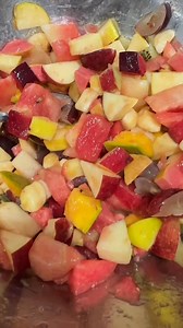 DAY 5 FULL BODY DETOX Breakfast this morning 🍃 bush tea 🥭 fruit salad 💦cleansing bark water .. I love squeezing a little lime juice on my fruit salads. Takes the flavour up a notch 🤤 . . . #dominica #fruits #detox | Jodie Dublin Dangleben