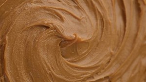 Classic Peanut Butter Close Rotate Vertical: стоковое видео (без лицензионных платежей), 1071293434 | Shutterstock