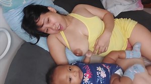 Comment allaiter correctement les bébés en même temps #allaitement #semaineallaitement #TempsDallaitementBébé #AmourAllaitement | Melisa