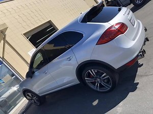 15 reactions | Checkout this hot Porche Cayenne Turbo tinted with...