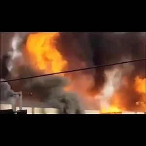 Get me the damn Air Tender and paint Da Block Red. 📸-@throwladdersnotshade | The Hook & Can