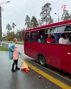 Bus driver helps pregnant woman who missed bus | Fabiosa Fitness