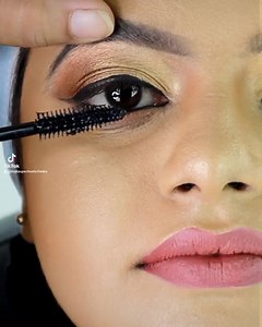 Professional Makeup Course -0766659977 | Makeup School -Sri Lanka | Facebook