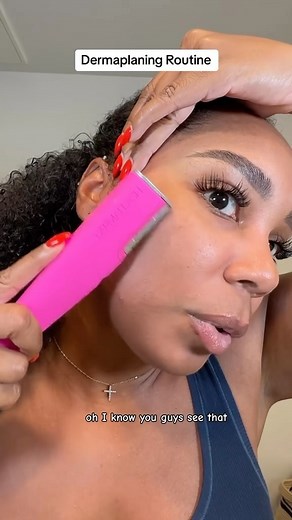 ✨A Masterclass in LUXE ✨ @saderenee gives us a fall skin shape-up in #dermaplaning and the results are flawless! 👏 A | DERMAFLASH