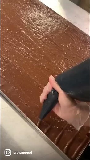 Browniegod behind the scenes how to pipe chocolate brownies technique viral TikTok