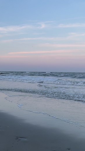 Let the sounds of the ocean satisfy your soul 🌊 #goldenisles #stsimonsisland #beach | St. Simons Island, Georgia