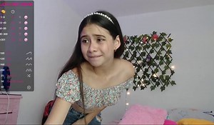 megan cute camgirl dildoing