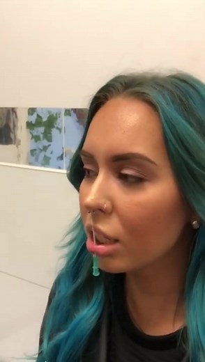 Labret Bar Insertion for Lower Lip Piercing . . . #lippiercing #labretpiercing #piercing #bodypiercing #bodyjewelry #jewelry #fashion #beauty #fyp #fbreels #foryoupage #art #vonchic | Vonchic.com | Facebook