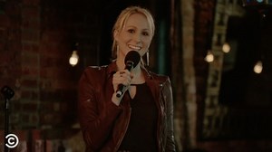 Nikki Glaser on bad fingering: “It either feels like nothing or it hurts.” | Comedy Central Stand-Up