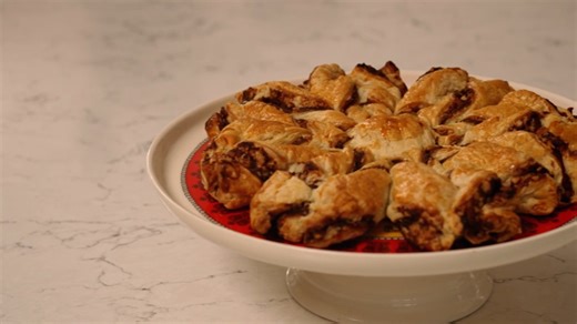 ✨ Step into Prue Leith’s Cotswold Kitchen for a feast of flavor and fun! This week, Prue whips up dishes perfect for entertaining and welcomes special guest Alison Hammond for a sweet treat! Plus, she gets creative with watermelon in two unexpected ways. ️  Watch Saturday at 2:15 PM for mouthwatering recipes and delightful conversation! #PrueLeith #CotswoldKitchen #CookingWithPrue #AlisonHammond #DeliciouslyEntertaining | Vegas PBS | Facebook