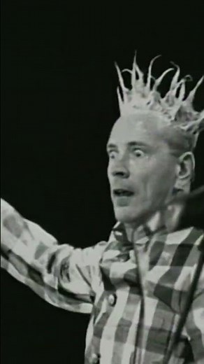 In July 1996, Sex Pistols released 'Pretty Vacant Live' recorded at London's Finsbury Park