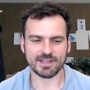 4 comments | When Craig Morrison was locked down on an oil rig off Argentina, he found himself hankering for a taste of back home.   A few calls to DIT later, and his friends at Dunnet Bay Distillers were sending their first exports to the far side of the world. Find out how our Latin American office could help your business: https://bit.ly/3DmVuDI | UK Business and Trade | Facebook