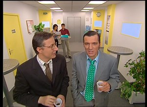 La salle de conférence - Caméra Café S6 | Christine Ibias