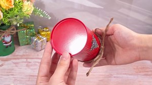 6 Pcs Christmas Vases for Table Centerpieces Decor, Farmhouse Vintage Petite Flower Vase with Twine Bow, Rustic Galvanized Metal Buckets for Artificial Flowers Home Indoor Fireplace Decor