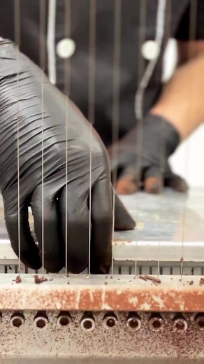 4.4K views · 49 reactions | 1000 BOXES of First Love Chocolates were SOLD in 6 Hours! We would like to express our heartfelt gratitude to all our beloved Love 18 supporters for your overwhelming support! 殺殺殺 For those who missed out on our livestream, make sure to consistently follow our page for updates on the next round of livestream promotions! #love18chocolates #realgoodchocolate #freshlymadechocolate #love18 | Love18chocolate | Facebook