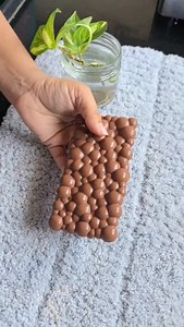 kridhi Homemade chocolate 🌟Sweet elegance in every Christmas chocolate 🌟 Gift your loved ones to these handmade mini gift hamper on Christmas 🎄. Featuring Milk dry fruit chocolates. Perfect for: 🎁 wedding gift 🍼 Baby announcement 🎂 Birthdays 🎄 Christmas celebration ⭐ Any moment you love to make sweeter! DM to order | Customisation available! Follow for more @kridhichocolate #kridhichocolate #kridhi #homemade #homecooking #customized #chocolate #homemadechocolate #ahmedabad #instagram #fre