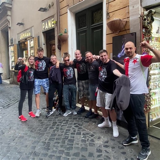 23K views · 1.5K reactions | Ave, Slavia! 奈 Ukažte fotky z Říma!  | SK Slavia Praha | Facebook