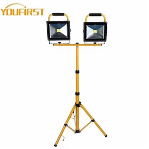 [Hot Item] Factory Wholesale Yellow Tripod Adjustable Stand Outdoor LED Work Light