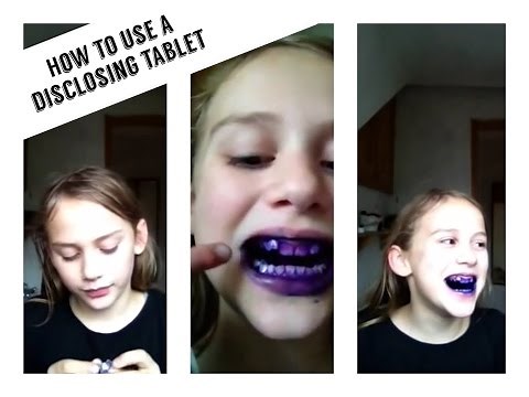 How to use a disclosing tablet