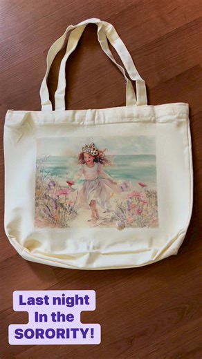 Creating this beautiful tote was easy peezy using one of our printables and some Totally Dazzled | Shabby Chic Vintage Vanlife Chicks