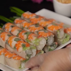 2.7K views | Làm gỏi cuốn siêu đẹp và cách pha nước chấm, đơn giản nhanh gọn | Cơm Chồng Nấu | Facebook