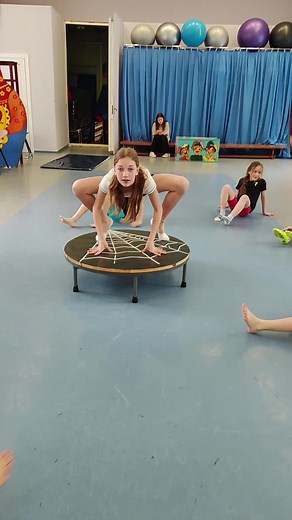 тренер циркового искусство (@circus_juventa)’s videos with som original - Dance with them