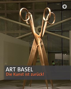 Schnell noch einen Blick auf die aktuellste Kunst werfen – bevor sie in Privatsammlungen verschwindet! Die Art Basel hat wieder ihre Hallen geöffnet. Nach einem Jahr Zwangspause hoffen die Galeristen auf gute Geschäfte. #Kunst #ArtBasel #Basel | SWR Kultur