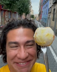 Strange Lad Eats Different Foods On A Fork | LADbible