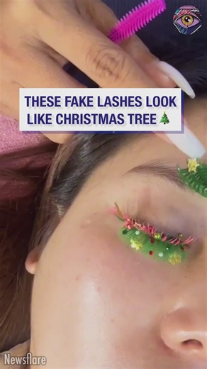 Me: Thinking that my ugly Christmas sweater is a bit too much This woman: | Bright Side