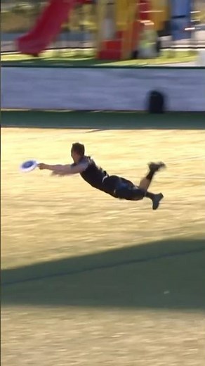 Back-to-back layouts ignites the home crowd 🏟️🔥 #ultimatefrisbee