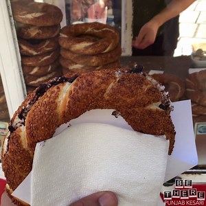 This street style Turkish Bagel is insanely delicious 🍩 | Be There