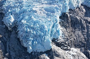 Experience a Premium Alaska Cruise From Seattle | Celebrity Current