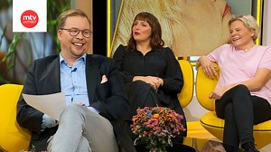 Niina Lahtinen laittoi Huomenta Suomen juontajan piinapenkkiin: "Oletko parisuhteessa?"