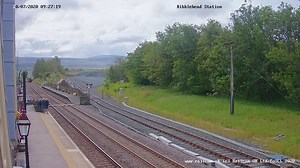 The first public service of Locomotive Services Limited operated 'Settle & Carlisle Tourist Service' kicked off today with #Class37 37521 & #Class47 47593 in charge of action. 37521 leads 1Z40 passing Ribblehead Station Camera. Locomotive Services TOC Icons Of Steam Friends of the Settle-Carlisle Line Settle Carlisle Railway The Class 37 Locomotive Group | Railcam