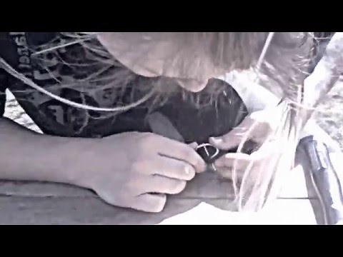 Fishing hat- how to put on the hook