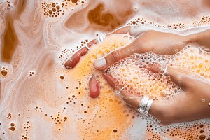 How to Use Bath Bombs for a Fizzy and Soothing Soak